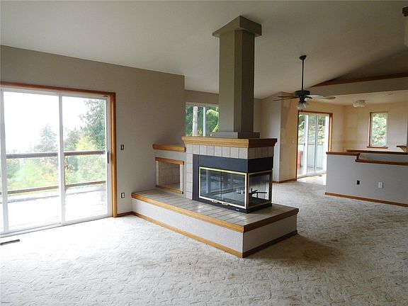 5th image of 120 E Skyline Dr