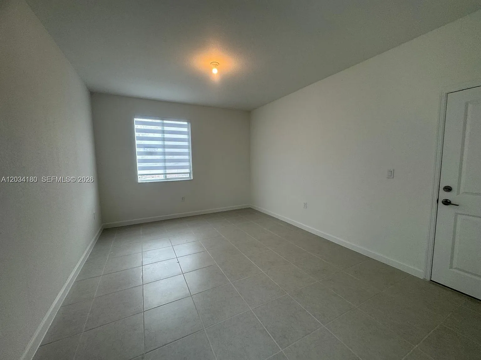 4 bed, 1600 sqft, $3,100 — Photo 2