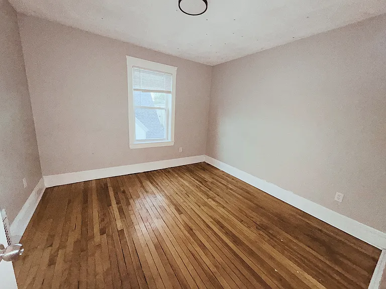 46 Grove St #3 — Photo 6