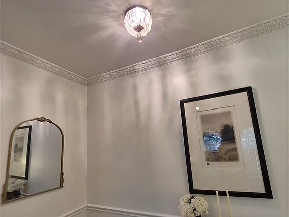 5th image of 252 Maryland Ave NE #17
