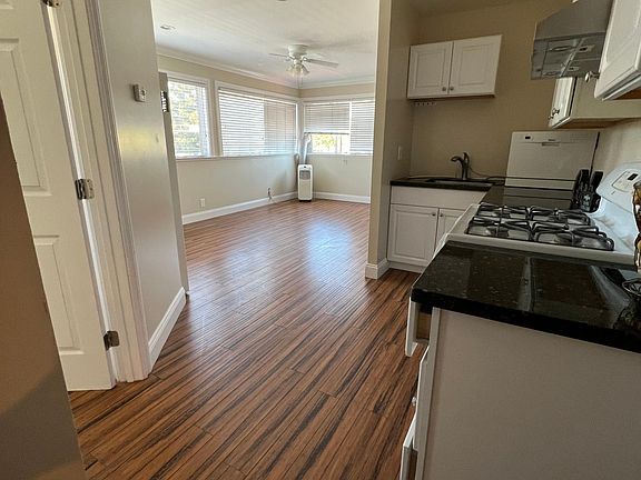 3rd image of 1005 El Camino Real APT 1