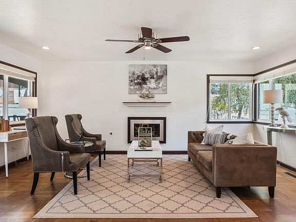 5th image of 1219 Aspen Dr