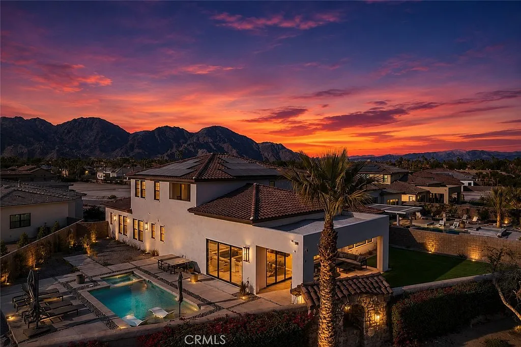 5 bed, 4013 sqft, $8,500 — Photo 2