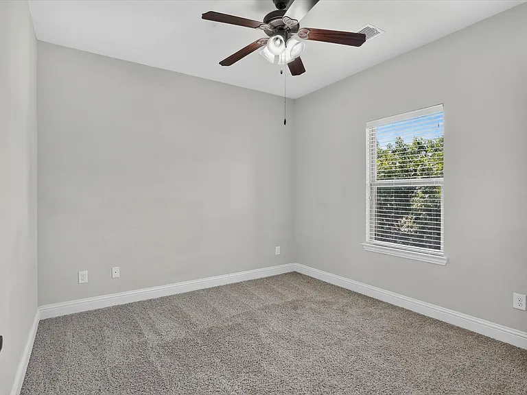 4635 Saginaw Ct — Photo 32