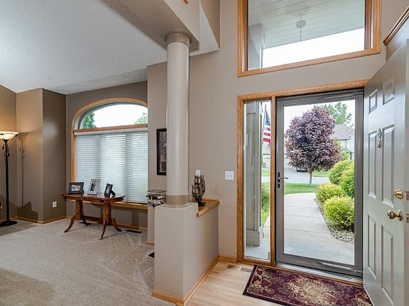 2nd image of 3338 Rolling Hills Dr