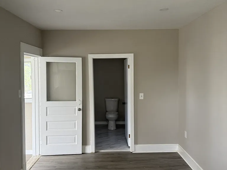 406 Front St #2 — Photo 5