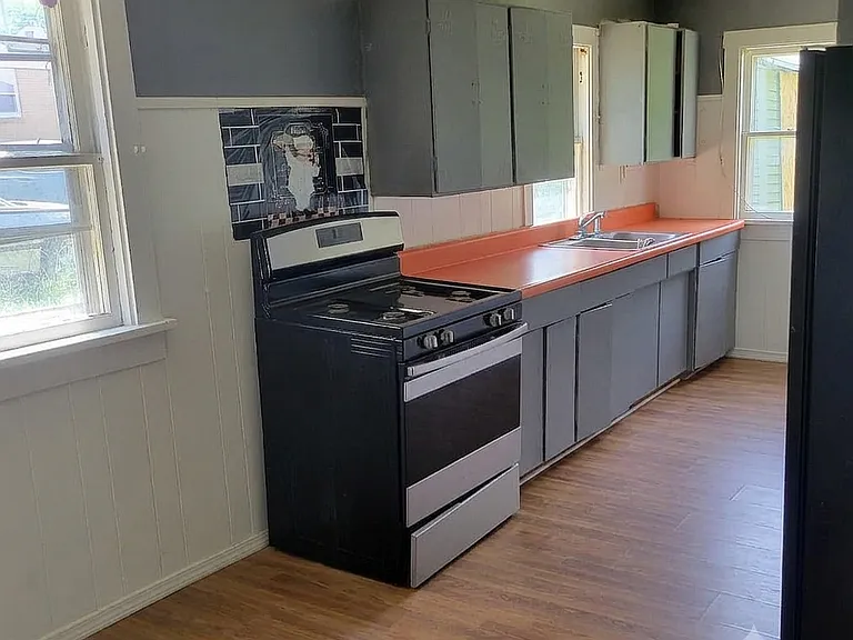 4316 Wilshire Ave — Photo 5
