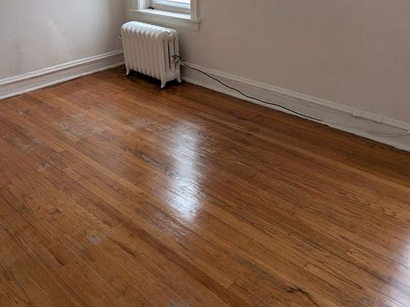 2nd image of 7220 S King Dr APT 3