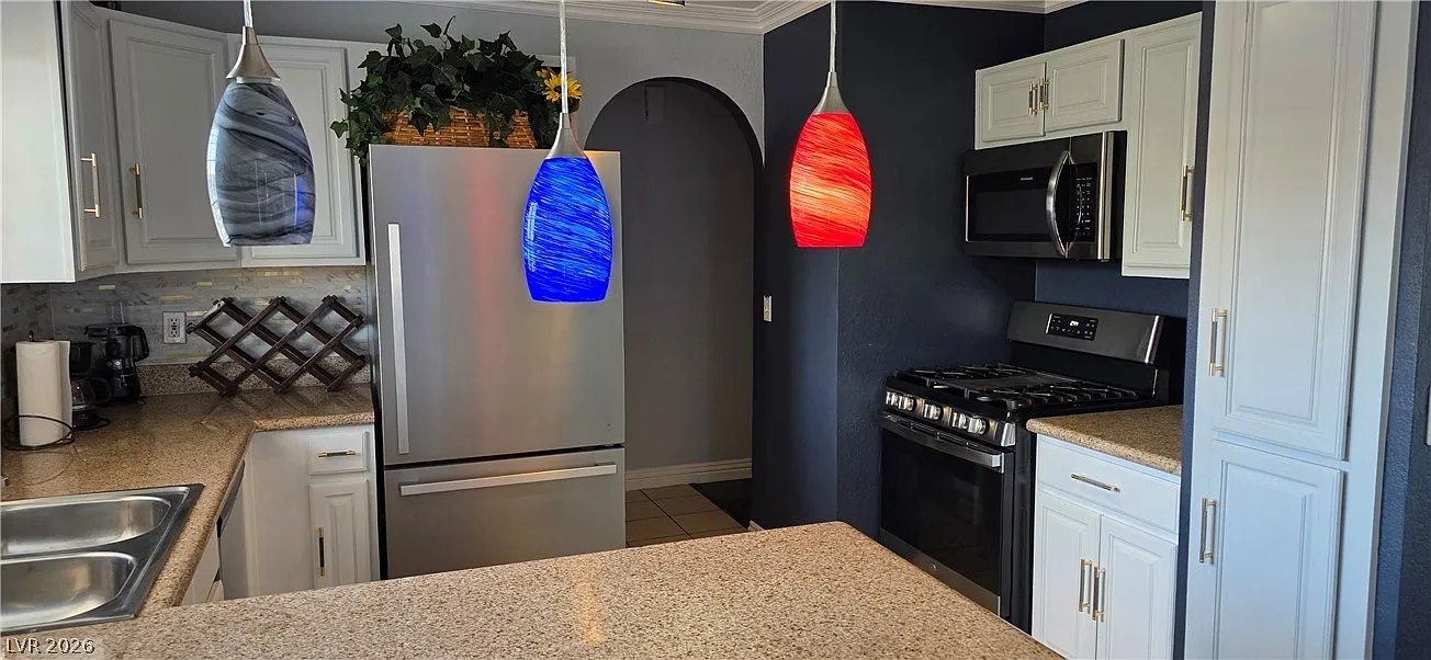 2 bed, 2.0 bath, 997 sqft, $1,750 — Photo 4