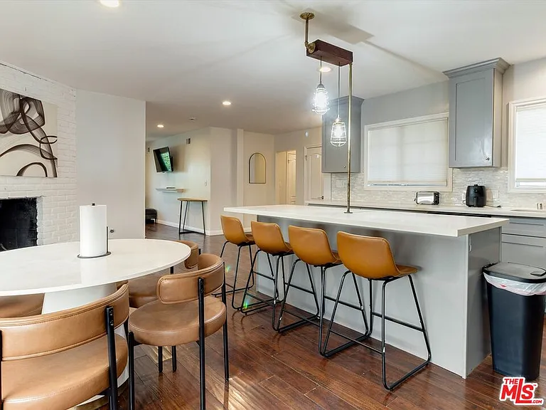 23109 Mariano St — Photo 12