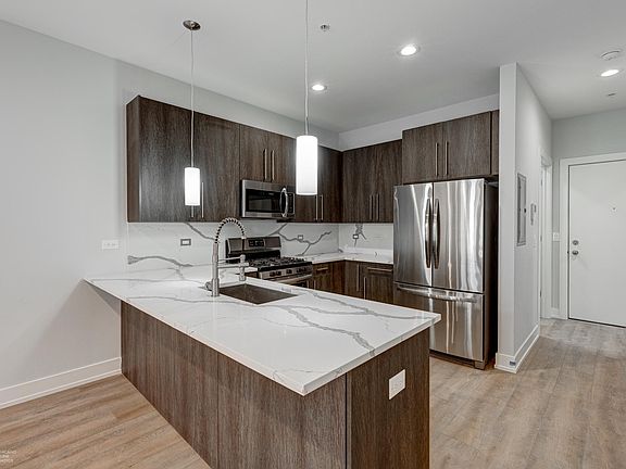 3rd image of 2823 W Belmont Ave #313