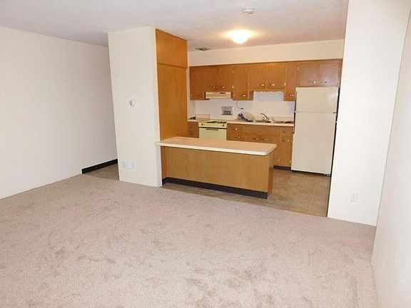 3rd image of 3909 Monona Dr #10