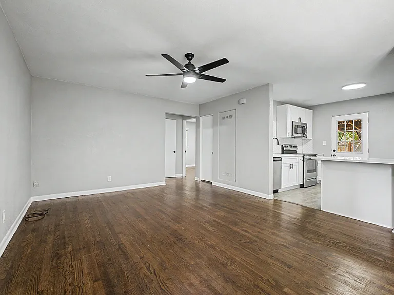 2912 S Delaware St — Photo 3