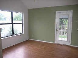 3rd image of 1021 W Hills Ter