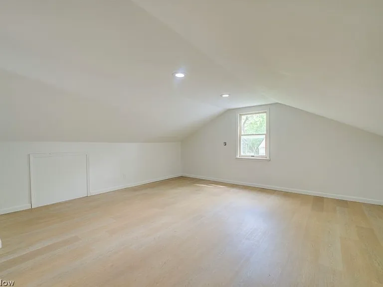 357 Erie Rd — Photo 26