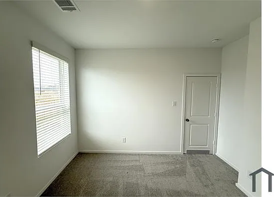 423 Amy St — Photo 29