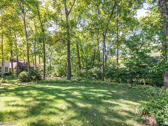 5th image of 6823 N Aycliffe Dr