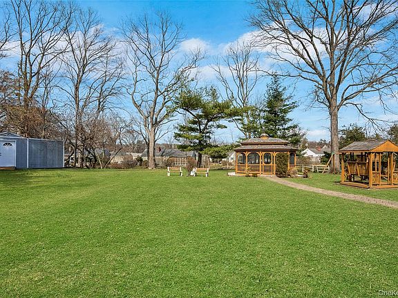 3rd image of 115 Elizabeth Road