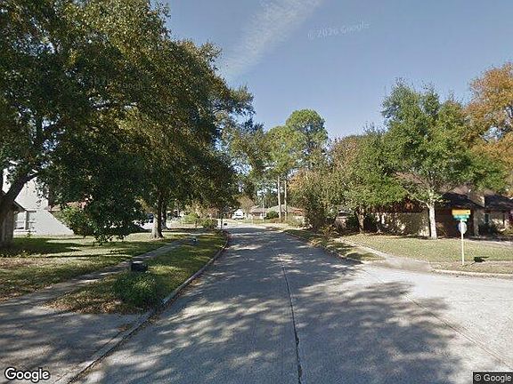 Exterior Neighborhood (street photo)