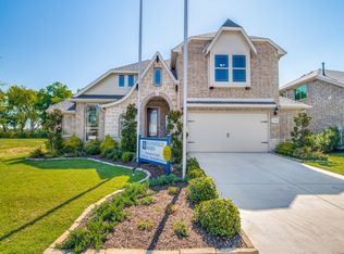 2116 Broken Arrow Dr, Aubrey, TX 76227