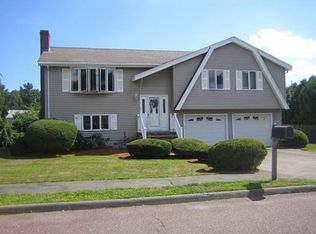 4 Hickory Ln, Saugus, MA 01906