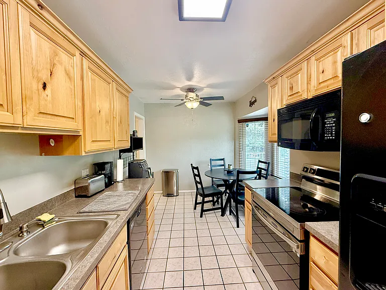1 E Gibbs Cir — Photo 6