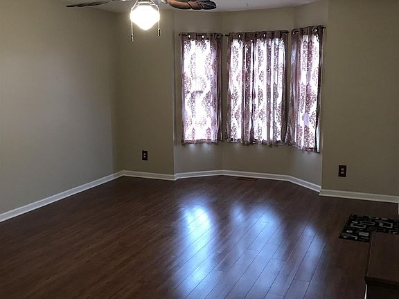 5th image of 3266 N Senseney Cir