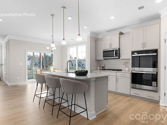 7th image of this home