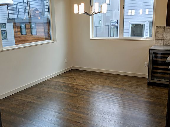 5th image of 3934 1st Ave NE