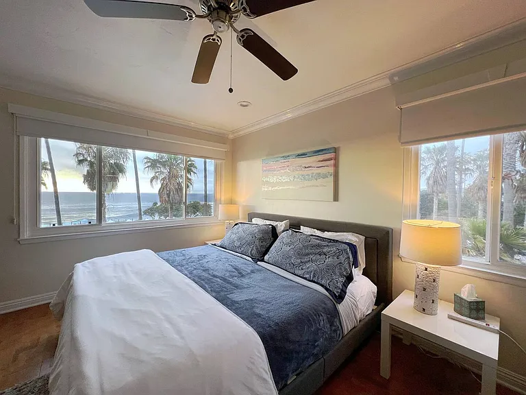 1039 Coast Blvd #C — Photo 5
