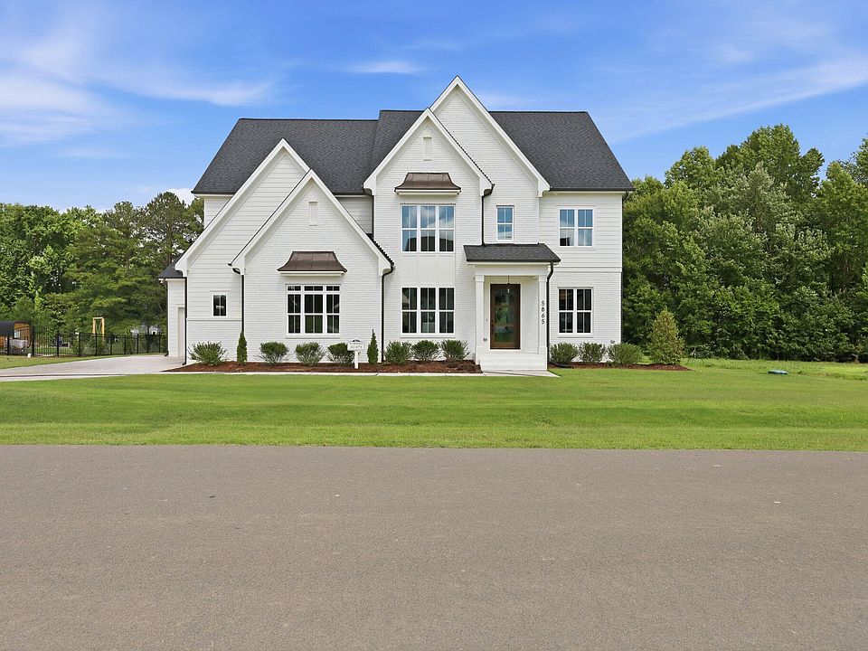 1st image of 5865 Carriage Gate Dr