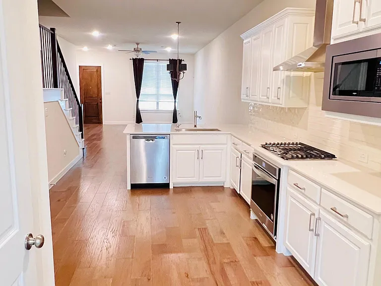 1175 Lake City Ave — Photo 5