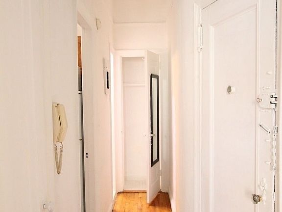 3rd image of 448 E 88th St APT 1A
