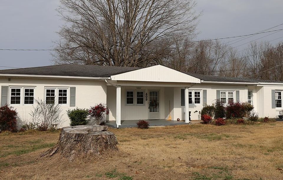 1st image of 409 Muncie Ct