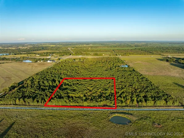 2 N 40th St W, Porter, OK 74454