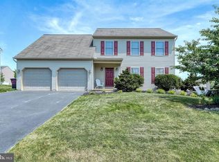 295 Silver Maple Ct, Mount Wolf, PA 17347