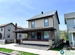 404 White St, Palmerton, PA 18071