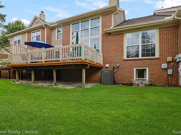 4th image of 2241 Hogan Way #117