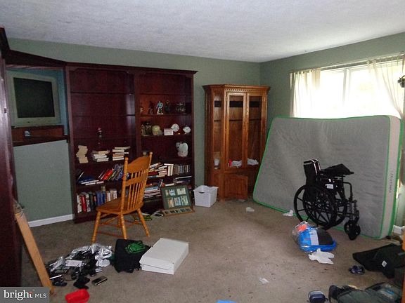5th image of 7111 Saint Lauren Ct