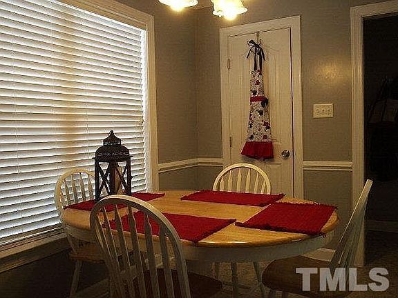 4th image of 609 Adler Ln