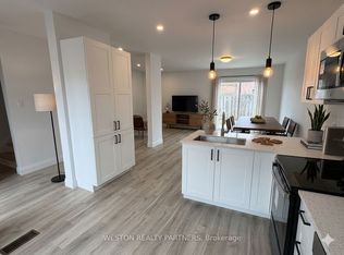 3030 Driftwood Dr #37, Burlington, ON L7M 1X6