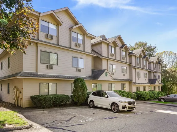 97 Richards Avenue APT G10, Norwalk, CT 06854