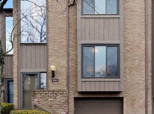 353 Hawthorne Ct, Pittsburgh, PA 15237