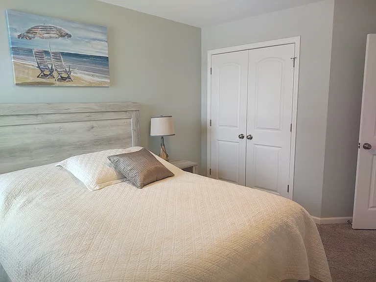 1404 Kinsley Ct NE — Photo 27