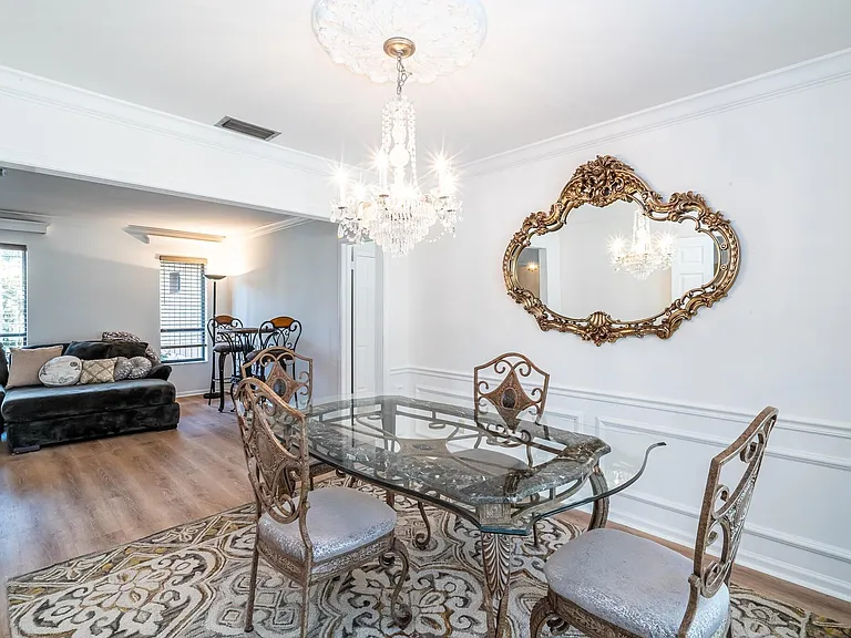 12775 Guilford Cir — Photo 10