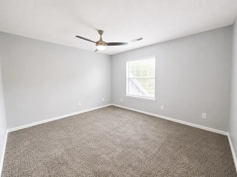 1683 Hunters Run Dr #1683 — Photo 9
