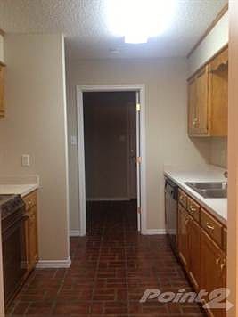 4th image of 303 Straford Cir S