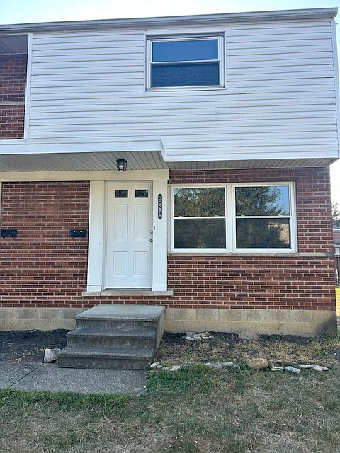 1st image of 920 Woodhill Dr #1