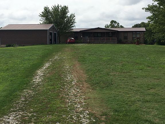 Drive way from Friendly Ln