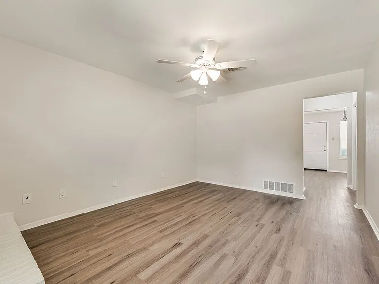105 Wildwood Ct #UNITB — Photo 3